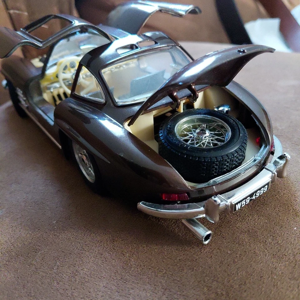 burago 1/18 mercedes benz 300 sl No Box - Image 3 of 4