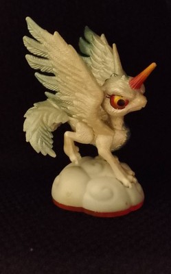 Skylanders Giants White Polar Whirlwind Video Game Figure 