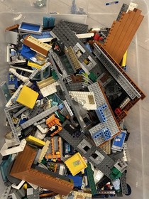 Lego Simpsons Lot Playset with Kwik E Mart pieces, (Pls read description)