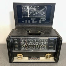Hallicrafters World-Wide 8-Band Radio Receiver Model TW-1000A