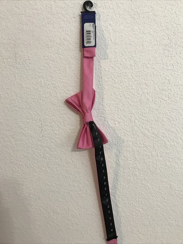 Corbata con moño rosa para hombre American Traditions $36 (APO-88-5) - Imagen 4 de 5