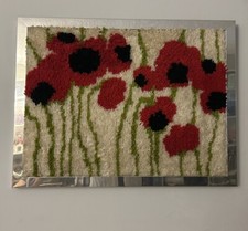 Vintage Poppy Floral Framed Latch Hook Rug 29  X 23  EUC