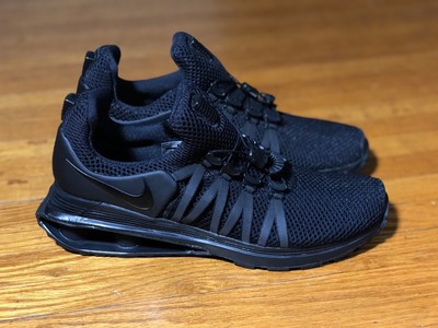nike shox gravity triple black