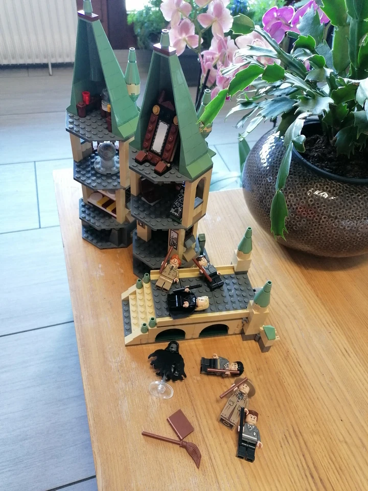 LEGO Harry Potter 4867 Hogwarts, photo 1 sur 5