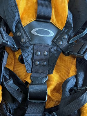 Oakley Icon 1.0 Tactical Backpack Bag Yellow Black Military