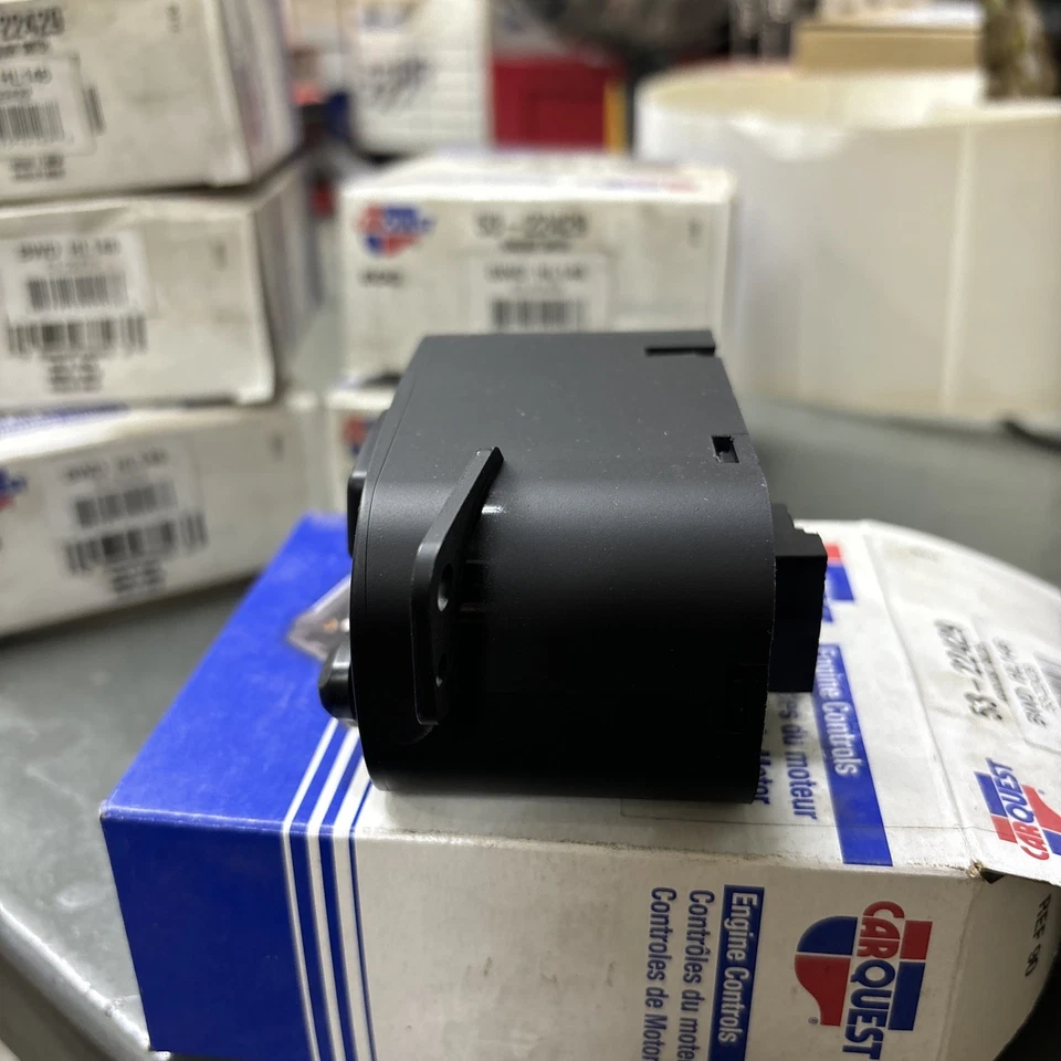 BWD HL146,车头灯开关,00-05 别克 LeSabre — 第 3/4 张图片