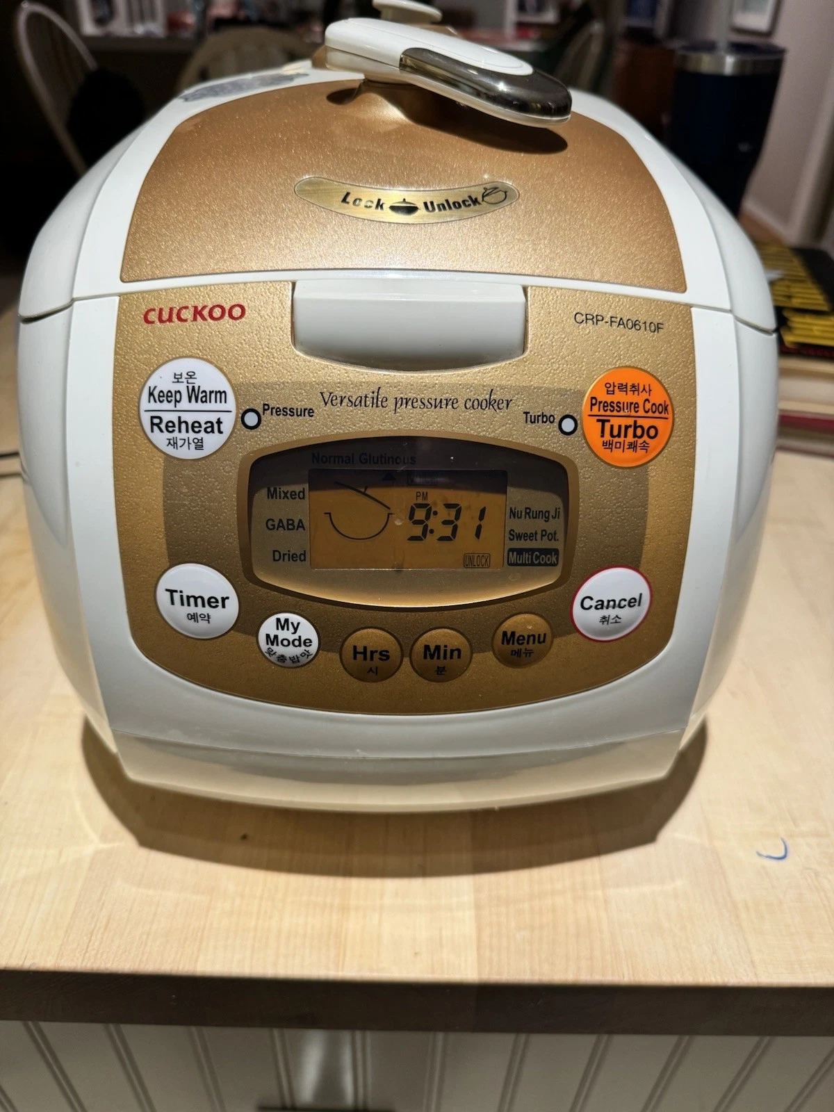 Cuckoo Korean Rice Cooker, Pressure Cooker Model CRP-FA0610F, Power 990W
Opens in a new window or ta