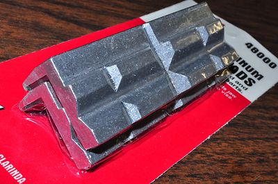Lisle 48000 Aluminum Vise Jaw Pads – V-Shaped For Round & Hex Parts, Magnetic For Steel Vises