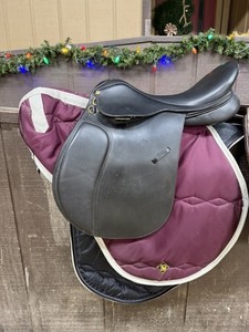 Colligate Hunt Saddle 18” Seat Black