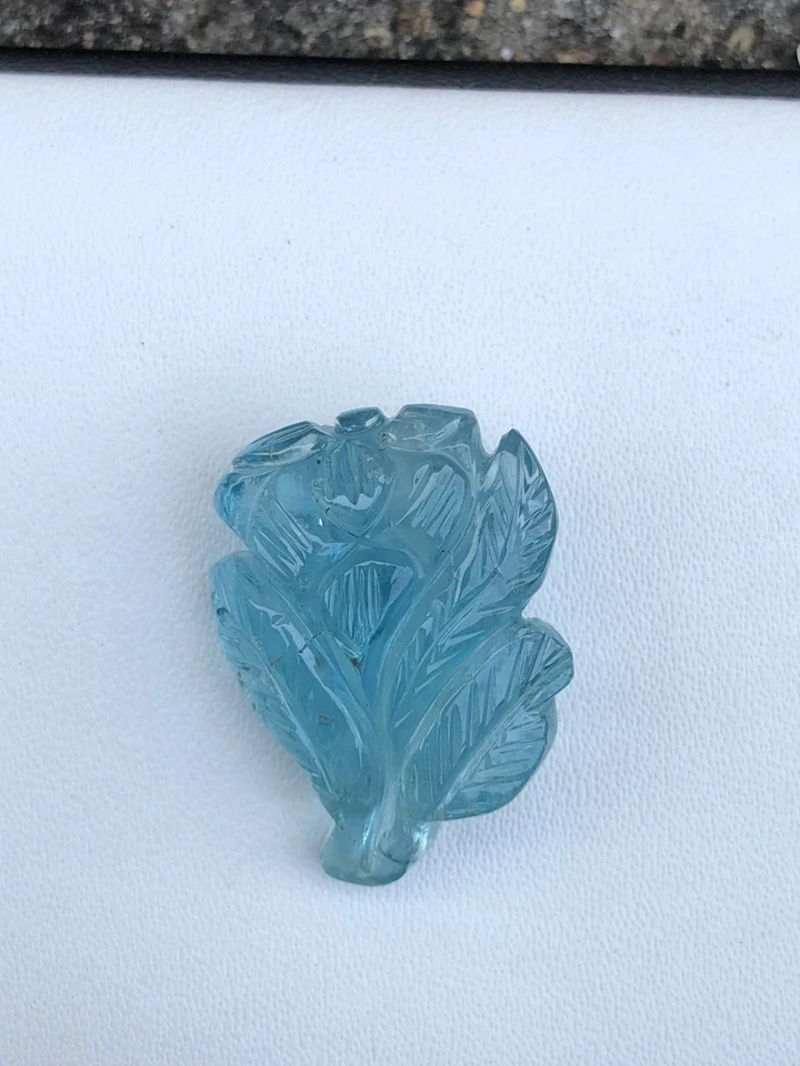 Unheated nice blue aquamarine special flower carving handmade design 19.75 carat - Image 2 of 4