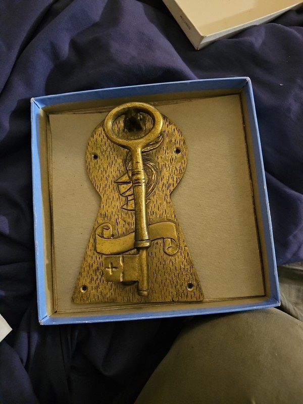 Vintage Brass Door Knocker w Skeleton Keys On Knock Ring Medieval Knight Helmet