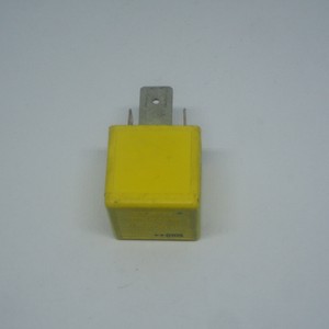 90226846 реле опель