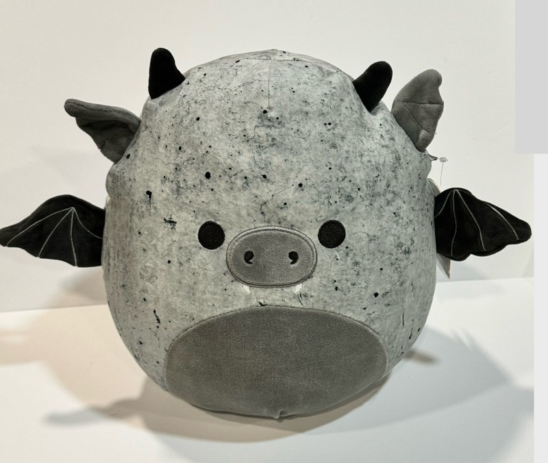 SQUISHMALLOW Gio plush toy gargoyle bat with wings NWT  kellytoy jazwares hallow