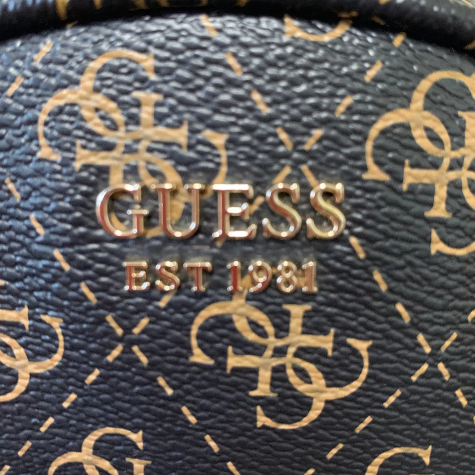 GUESS Mini Mochila Marrón Logo Estampado Imitación Cuero Monograma Bolso Foto 2 de 4