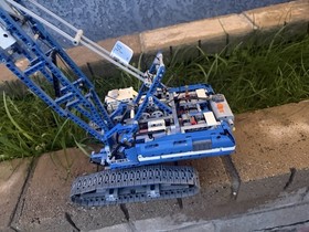 LEGO TECHNIC: Crawler Crane Retire (42042) For Parts