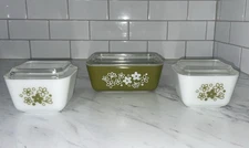 VTG  Pyrex Spring Blossom Crazy Daisy Refrigerator Dish 3pc Set W/ Lids 501 502