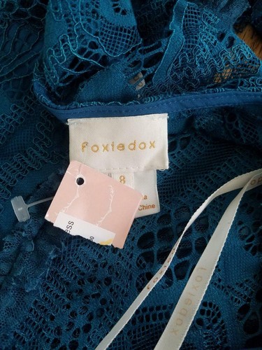 foxiedox VESTIDO DE ENCAJE AZULADO $195 GLORIA Agotado Mangas de Campana Vestido Azul 8 NUEVO CON ETIQUETAS NUEVO - Imagen 8 de 8