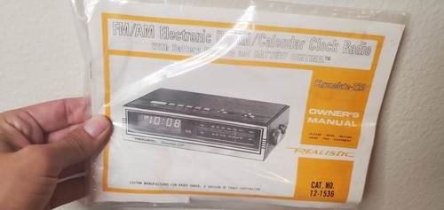 Vintage Realistic 12-1536 Chronodale 229 Digital Alarm Clock AMFM Radio w/manual - Picture 11 of 11