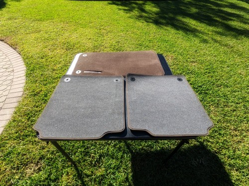 Juego de 3 alfombrillas Porsche en marrón - Imagen 4 de 9