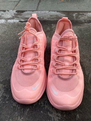 nike pink colour shoes