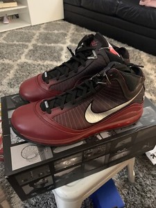 maroon lebron shoes