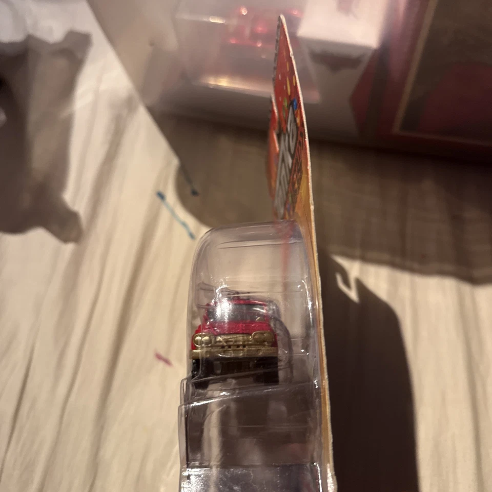 Camión de bomberos Hasbro Tonka 2014 metal fundido a presión vacaciones 4"" L Foto 3 de 4