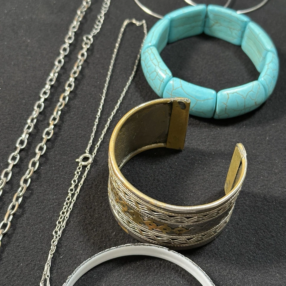130 tlg.Konvolut Modeschmuck vintage antik Anhänger Ringe, Ketten,armbänder Ohrr - Bild 3 von 4