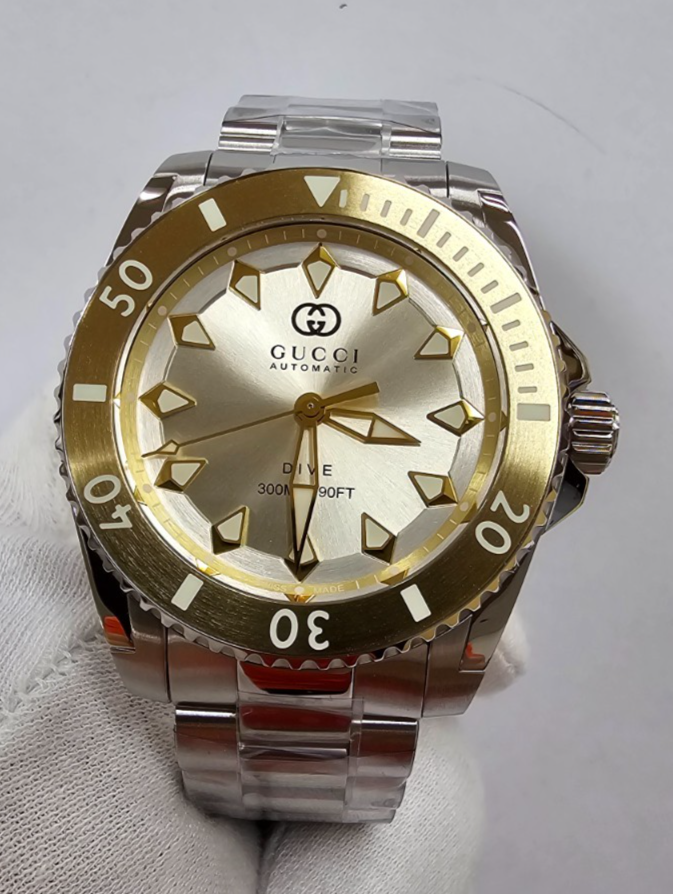 Gucci Dive Automatic SS 40mm Gold Silver Dial Men's Watch