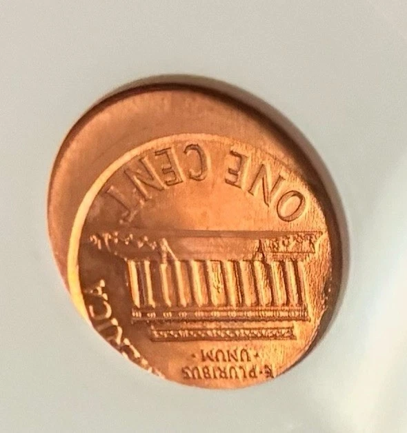 2000 Lincoln Cent OFF CENTER, Mint ERROR ANACS MS65 Red”Great Eye Appeal” - Image 2 of 4
