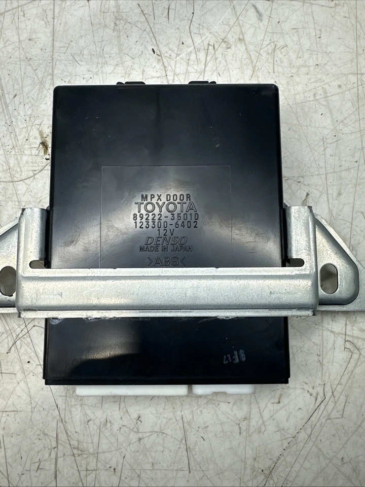 Toyota 4runner 2003-2009 puerta trasera puerta levadiza módulo de control multiplex 89222-35010 Foto 2 de 4