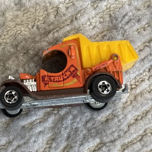 Hot Wheels Vintage  1977 A Truckin' Dumpin’ A Orange C-Cab Loose