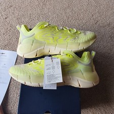 MENS REEBOK ZIG KINETICA II ACID YELLOW TRAINERS SIZE 9.5 BNIB FREE UK P&P 