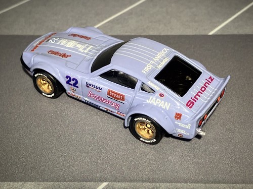 1/64 Custom Hot Wheels NISSAN FAIRLADY Z w/real riders AMWAY Custom - Picture 10 of 15