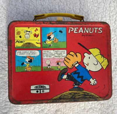 Vintage Peanuts Snoopy Metal Lunch Box - 1965 United Features - No