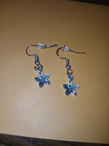 Cute Flower Earrings Usa Seller Dangle