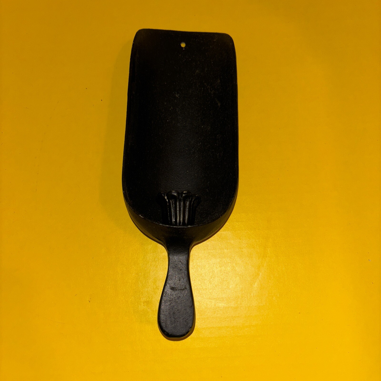 Vintage Robert Emig 1299 Cast Iron Wall Hung Candle Holder Sconce 12.5