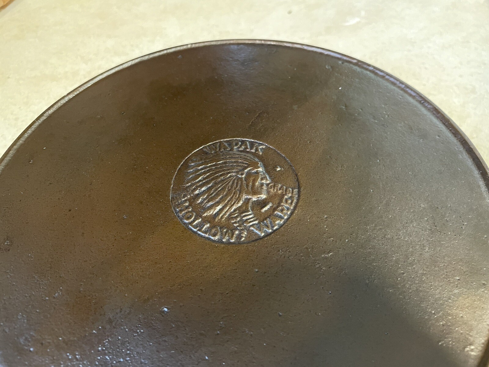 Wapak 8 Cast Iron Indian Skillet/Indian Head/HTF/Flat/Impeccable