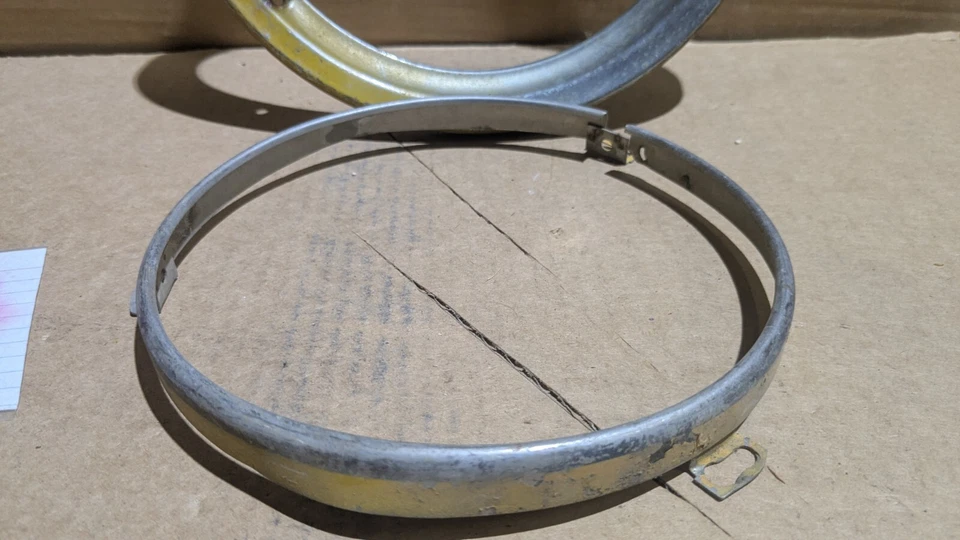 DE COLECCIÓN INTERNATIONAL BUS ORIGINAL BISEL DE LUZ DE CABEZA CON ANILLO DE RETENCIÓN DE BOMBILLA Foto 4 de 4