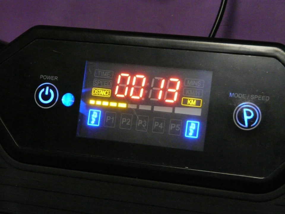 Bluefin Fitness Vibration Plate Ultra Slim Plus Vibration Plate Exercise Machine - Image 3 of 4