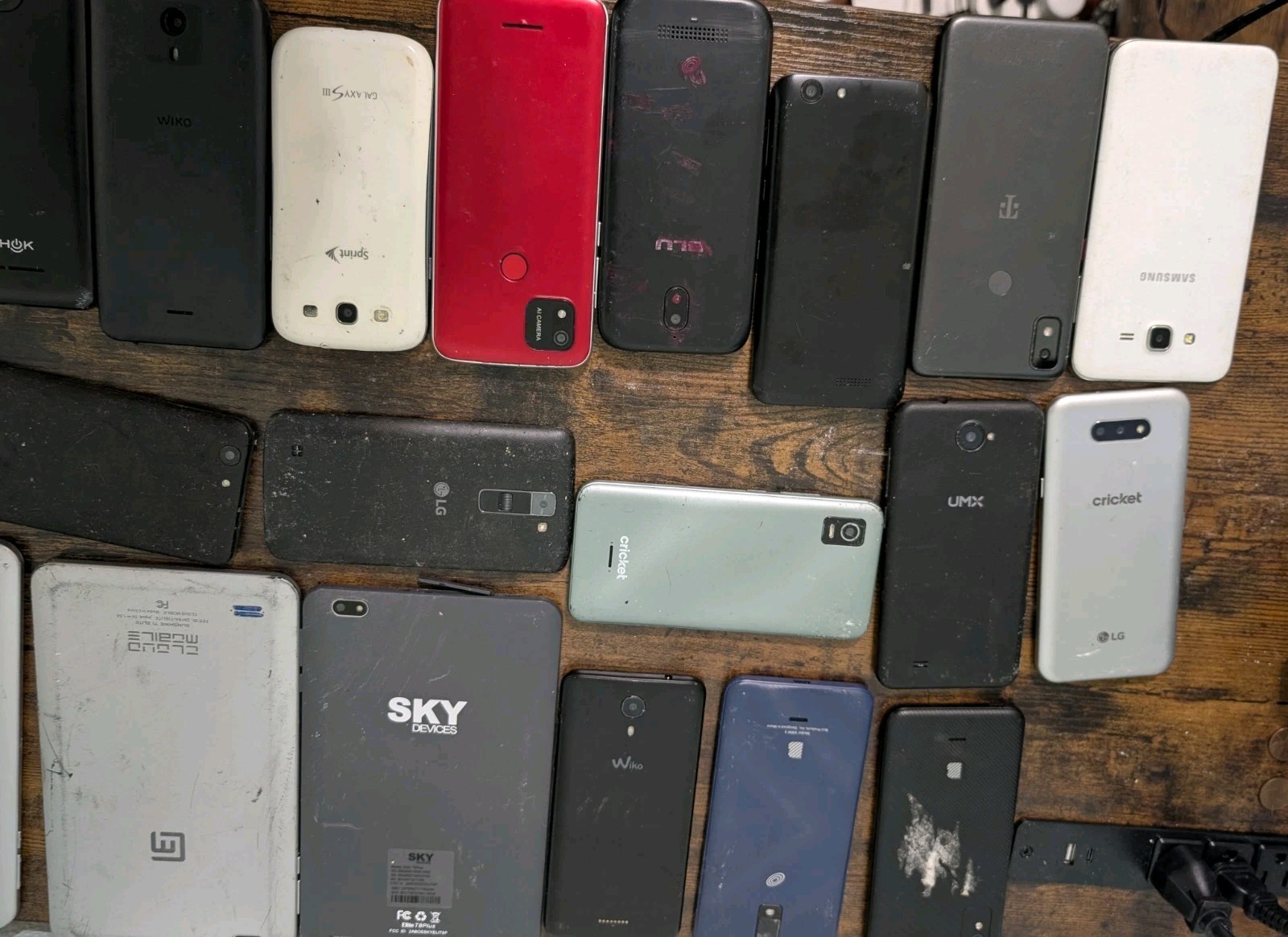 Mixed Cell Phone Lot For Parts/Repair - Pixel, Set Of Samsung, LG, iPad ...