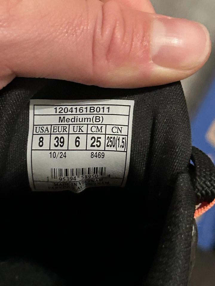 Nuevo Brooks Cascadia 18 Zapatos para Mujer Talla 8 Negro Blanco Naranja Trail Running Agarre Foto 4 de 4