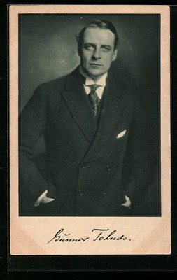 Schauspieler Gunnar Tolnaes im Anzug, Ansichtskarte 
