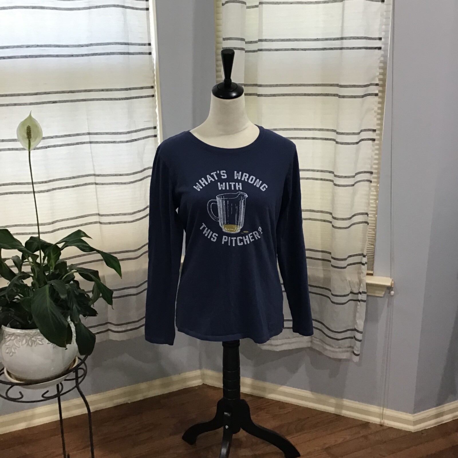 Life Is Food Women’s Medium Crusher Long Sleeve Beer Graphic Tee