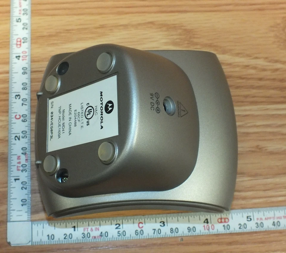 Base de carga de repuesto original Motorola (MD41) solo para teléfono auricular Foto 3 de 4