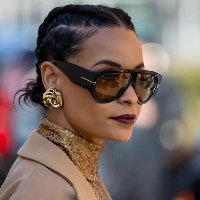 Popular brand celebrity fashion designer sunglasses eyewear shield style couture