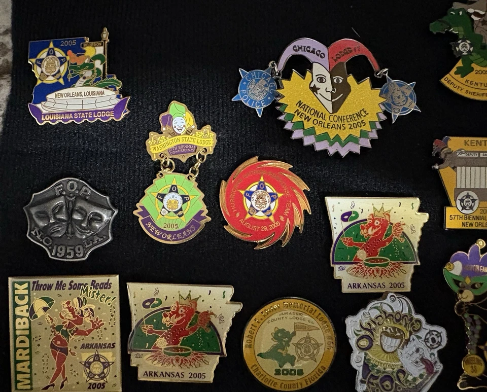 Lote de prendedores Fop Fraternal Order of Police 2005. 18 pines incluidos. Nueva Orleans 2005 Foto 3 de 3
