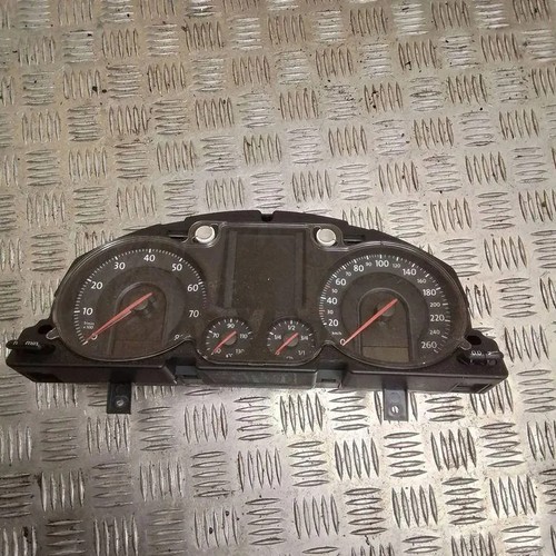 VW PASSAT B5 3B2 Kombiinstrument 2.00 Petrol 110kw 2006 33967280