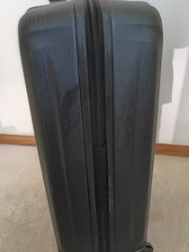 Samsonite Nuon spinner suitcase carry-on