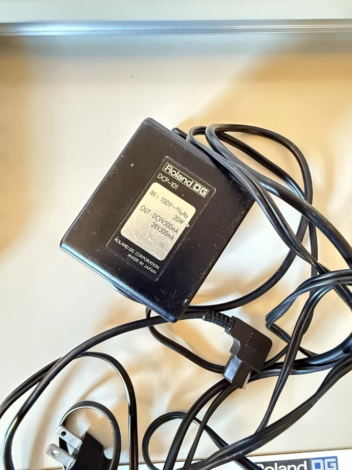 Roland DG DXY 800 Plotter With RARE Power supply.  - Image 4 of 4