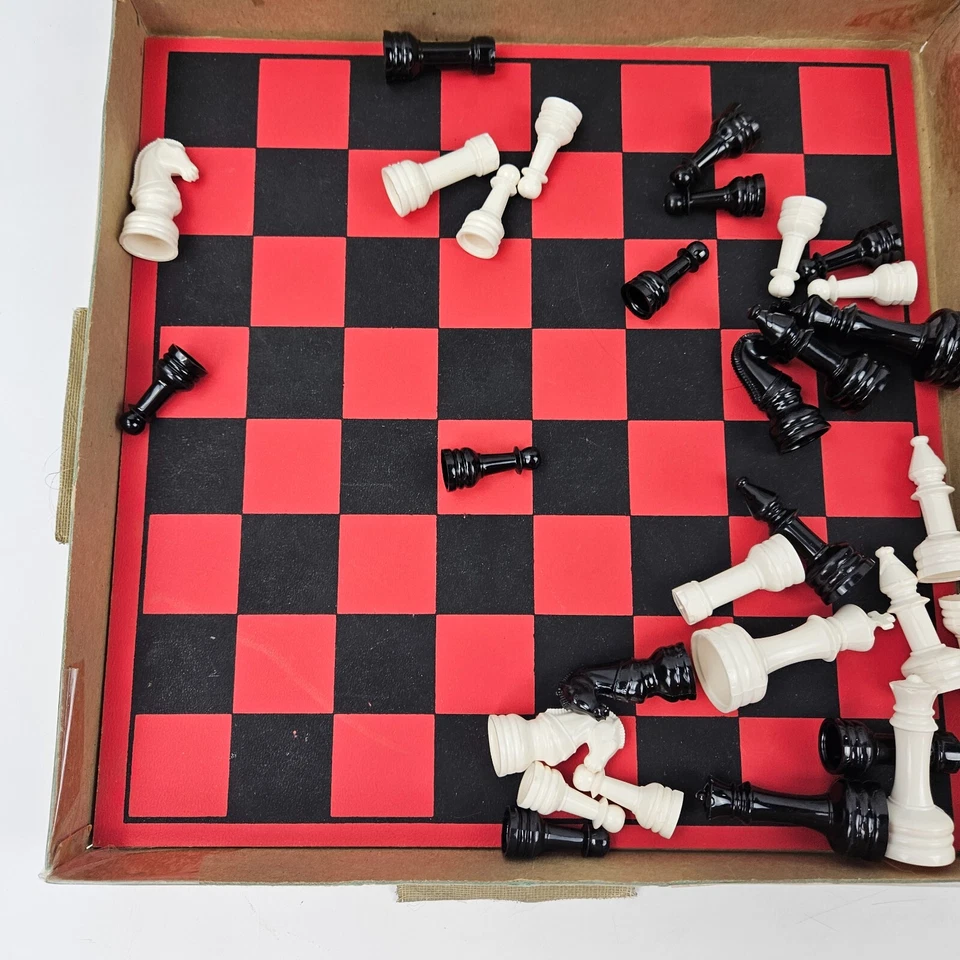 Vintage Hasbro Chess Set 1970 - Image 3 of 4
